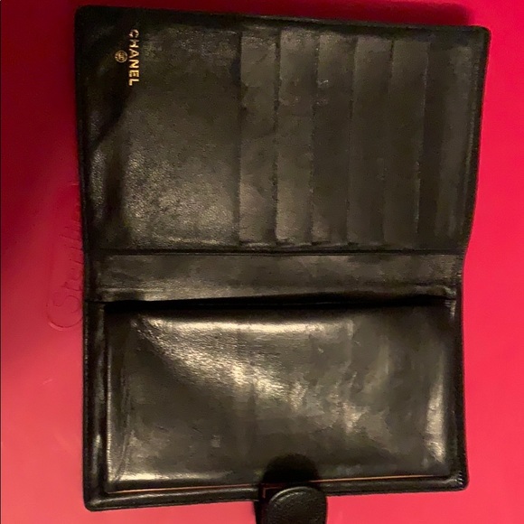 CHANEL VINTAGE WALLET - Picture 2 of 12
